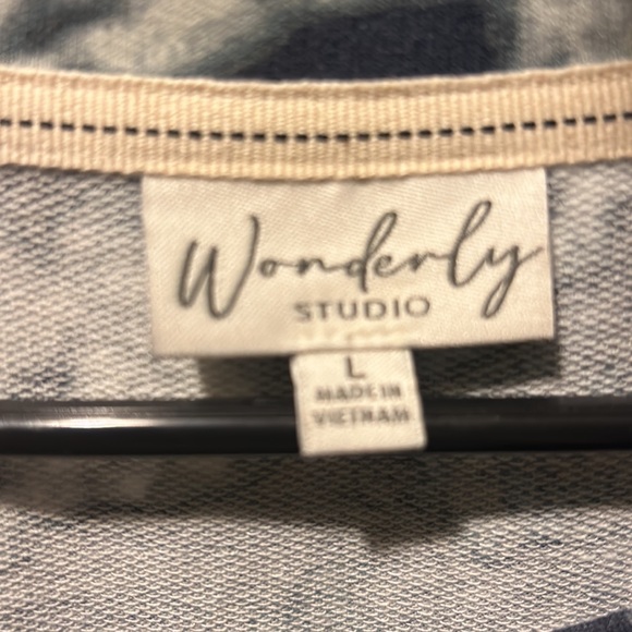 Wonderly Tie Dyed Tunic - Picture 3 of 4